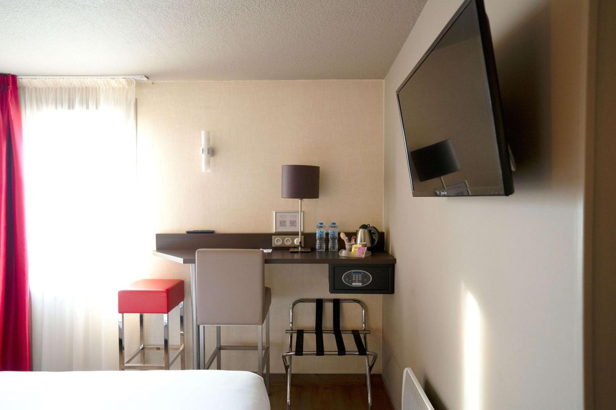 Best Western L'Atelier 117 Maubeuge Exterior photo